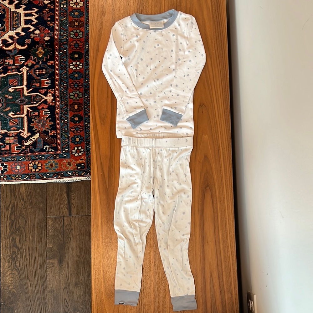 LAKE Cozy Kids Pajamas with Blue-Gray Snowflakes